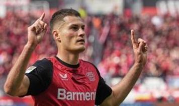 Beşiktaş, forvet transferi için Schick ve Abraham'ı radarında tutuyor
