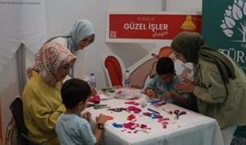 "Güzel İşler" kalplere dokundu: Uluslararası Aile Fuarı'nda TÜRGEV standına yoğun ilgi