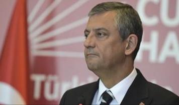 Özgür Özel pusulayı şaşırdı: Leman dergisinin rezilliğine arka çıktı