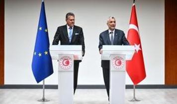 Ticaret Bakanı Bolat: Avrupa Birliği'nden vize süreçlerine yeni sistem geldi!