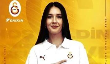 Galatasaray Sultanlar Ligi'nde genç smaçör Aslı Tecimer'i transfer etti!