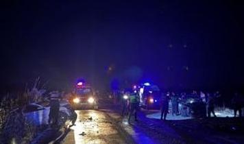Gönen'de zincirleme trafik kazasında 3 ölü, 6 yaralı