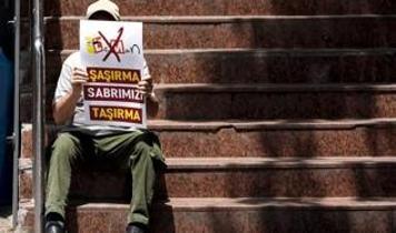 Karikatür provokasyonunda yeni gelişme: Firari müdüre gözaltı kararı