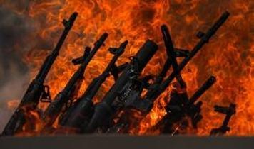 Dünya basını terör örgütü PKK'nın silah bırakmasını böyle duyurdu