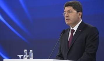 Adalet Bakanı Tunç: Terörsüz Türkiye süreci ilerliyor, tüm silahlar yakılmalı!