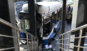 Ankara'nın Keçiören ilçesinde zincirleme kaza: 20 Yaralı