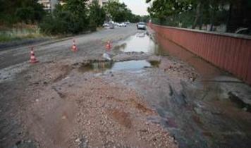 CHP'li belediyede altyapı çilesi! Cadde göle döndü, vatandaş isyanda