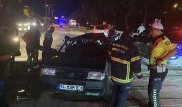 Karabük'te otomobil kazasında bir kişi hayatını kaybetti, bir kişi yaralandı