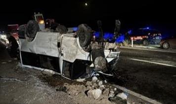 Nevşehir'de minibüs ile otomobilin çarpıştığı kazada 2'si ağır 5 kişi yaralandı