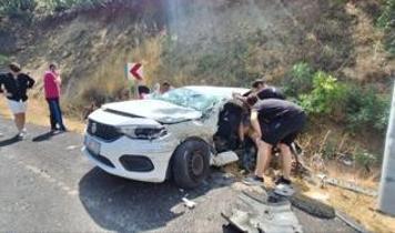 Tunceli'de otomobil ve kamyonet çarpıştı: 3 yaralı