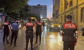 "Huzur İstanbul" uygulamasında farklı suçlardan aranan 835 kişi gözaltına alındı