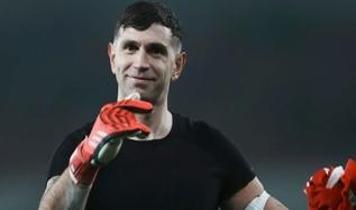Aston Villada forma giyen Emiliano Martinez, Suudi Arabistana transfer olabilir!