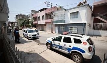 Mersin'de evinde tabancayla vurulan anne ve kızı hayatını kaybetti