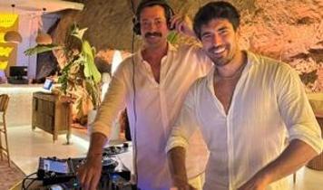 Savaşçı yıldızları Bodrum gecelerine ritim tuttu! Burç Kümbetlioğlu ve Doğan Bayraktar DJ oldu