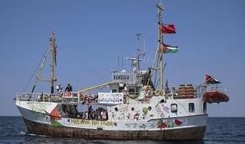 İsrail'in uluslararası sularda alıkoyduğu Hanzala gemisindeki aktivistler, Aşdod Limanı'na ulaştı