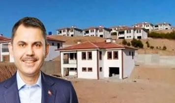 Kahramanmaraş'ta depremden etkilenen Bulanık Mahallesi'nde iki katlı köy evleri tamamlandı