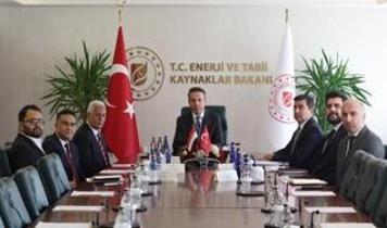 Enerjide yeni açılımlar: Bakan Bayraktar dört büyükelçiyi kabul etti