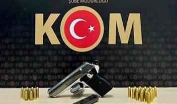 Kars'ta yasa dışı silah ticaretine yöneticilik 12 şüpheli yakalandı