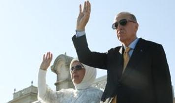 Cumhurbaşkanı Erdoğan, Mavi Vatan'ın muhafızlarını selamladı