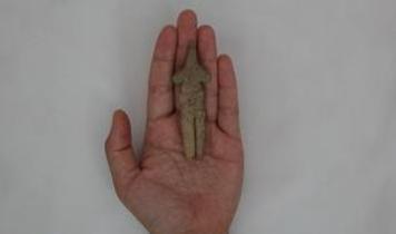 Ulucak Höyüğü'nde 8 bin yıllık tilki postlu erkek figürü bulundu!