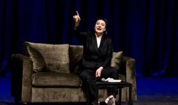 Yasemin Sakallıoğlu'ndan 'Tam altın' sözü... Evlenecek hayranına büyük jest!