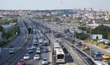 İstanbul'da trafik kilit! Yoğunluk yüzde 76'ya çıktı