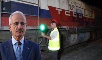 Bakan Uraloğlu müjdeyi vermişti! 6 Şubat'tan sonra ilk kez yük treni geçti