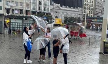 İstanbul'a sağanak uyarısı: Şemsiye almadan çıkmayın