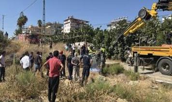 Alanya'da devrilen forkliftin altında kalan sürücü yaşamını yitirdi