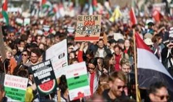 Berlin sokaklarında Filistin sesleri yankılandı: 50 bin kişiden ''İsrail'i durdurun'' çağrısı