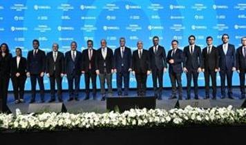 E-ticaret ve perakende sektörünün dönüşümü masaya yatırıldı! TürkMedya E-Ticaret ve Perakende Zirvesi sona erdi