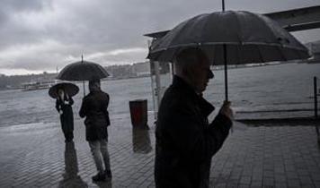 Bu hafta plan yapanlar dikkat! Sıcaklıklar daha da düşüyor... Meteoroloji uzmanı uyardı: Yağış geliyor