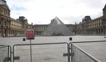 Dikkat çeken çıkış: Louvre soygunu Fransa'nın çöküşünün işareti