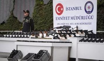 İstanbul'da ''suç makinelerine'' darbe... Adreslerden adeta cephanelik çıktı