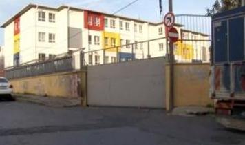 Okulda kapı faciası! 4 öğrenci yaralı