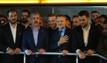 Bayrampaşa Belediye Başkan Vekilliğine seçilen AK Partili Akın göreve başladı