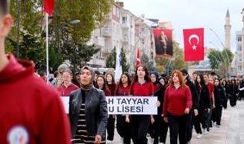 Cumhuriyet, her türlü imkânsızlığa rağmen kazanılan büyük zafer! Karaman'da 29 Ekim