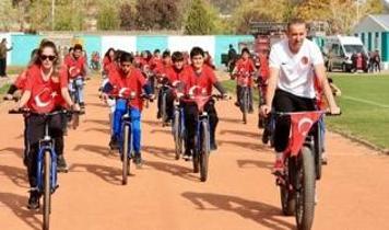 Halk oyunlarından köpek gösterisine... Bingöl'de 29 Ekim