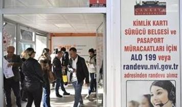 Nüfus müdürlüklerinde ehliyet yoğunluğu: Süre bugün sona eriyor