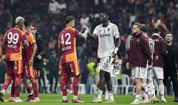 Galatasaray, Trabzonspor ile berabere kalarak namağlup unvanını korudu