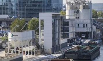 Lafarge'ın "terör örgütünü finanse etmekten" yargılandığı dava başladı