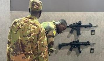 Silahlarımıza hayran kaldılar! Kapılarını Türk savunma sanayi devlerine açtılar