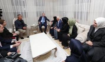 Cumhurbaşkanı Erdoğan, İndere köy evlerini ziyaret etti