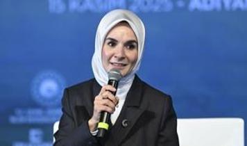 Depremzedeler yeni yuvalarına kavuşuyor! Bakan Göktaş: Çok güzel eserler inşa edildi