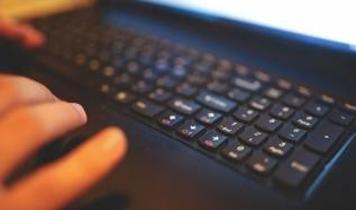 IQ Money'in "yasa dışı bahis ve dolandırıcılığa aracılık" soruşturmasında 26 zanlı yakalandı