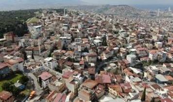 CHP'li belediye vatandaşı çileden çıkarttı! Evlerde çatlak oluştu, geceyi sokakta geçirdiler