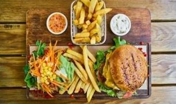 Hazır yemek tüketimi ciddi hastalık riskini artırıyor