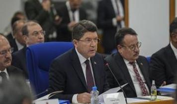 Bakan Tunç, CHP'li vekile ağzının payını verdi: Siz ne yaptınız?