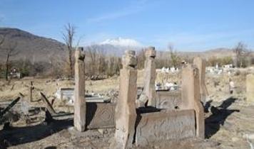 Mezarlıkta saklı kalan tarih! Türk boyları ve Osmanlı dönemi izleri belgelendi