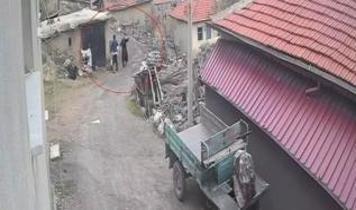 Afyonkarahisar'da eşine şiddet uygulayan koca kamerada yakalandı